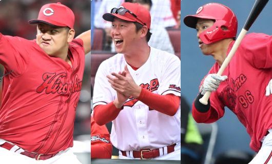 (左から)広島・戸根千明、新井貴浩監督、中村奨成