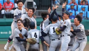 夏の甲子園優勝を飾った慶応義塾ナイン