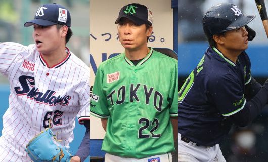 （左から）東京ヤクルトスワローズの竹山日向、高津臣吾監督、北村恵吾